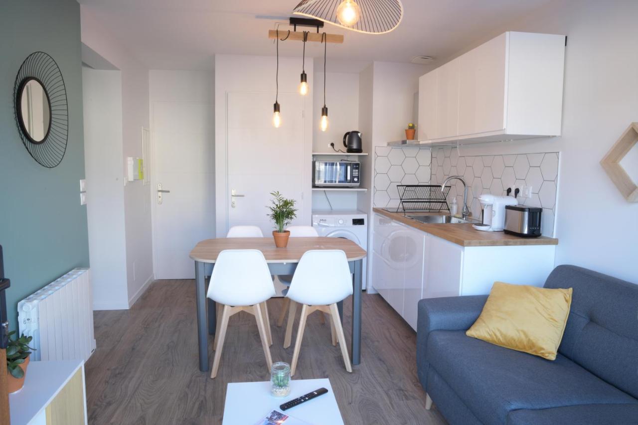 Appart T2 Avec Terrasse, Parking Et Wifi Angulema Exterior foto