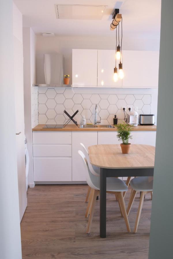 Appart T2 Avec Terrasse, Parking Et Wifi Angulema Exterior foto