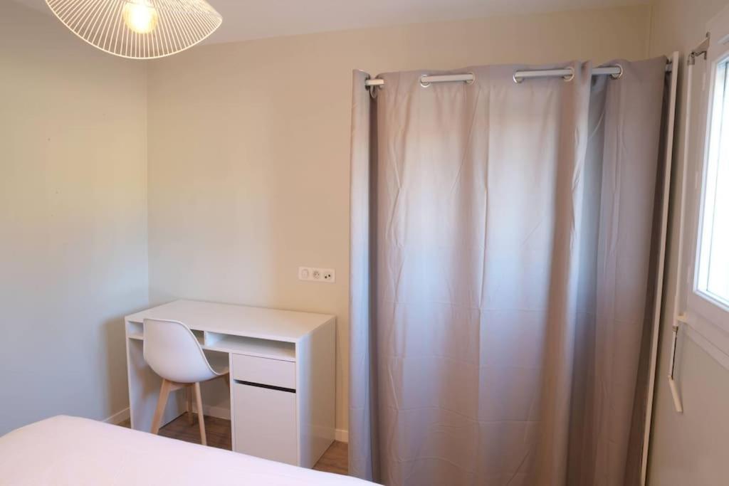 Appart T2 Avec Terrasse, Parking Et Wifi Angulema Exterior foto